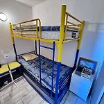 T2 Avec Piscine Et Parking, Animaux Admis - Fr-1-702-75 *
